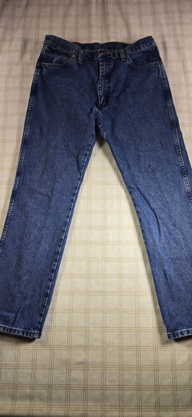 Wrangler Regular Fit Straight Leg Jeans 36x32
